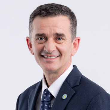 IYI - Ümit Dikbayır